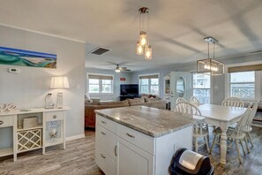 Open Floor Plan Kitchen & Dining