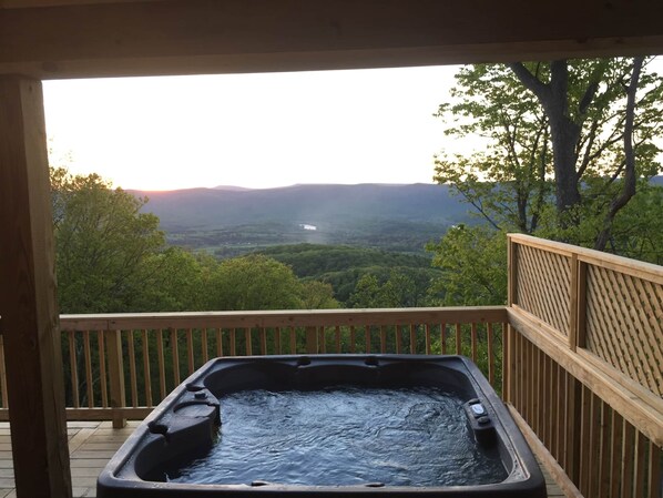 Amazing view of valley & Shenandoah River from deck and hot tub