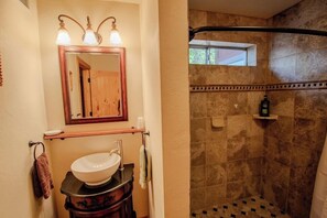 Juniper BR old fashioned sink bowl & shower