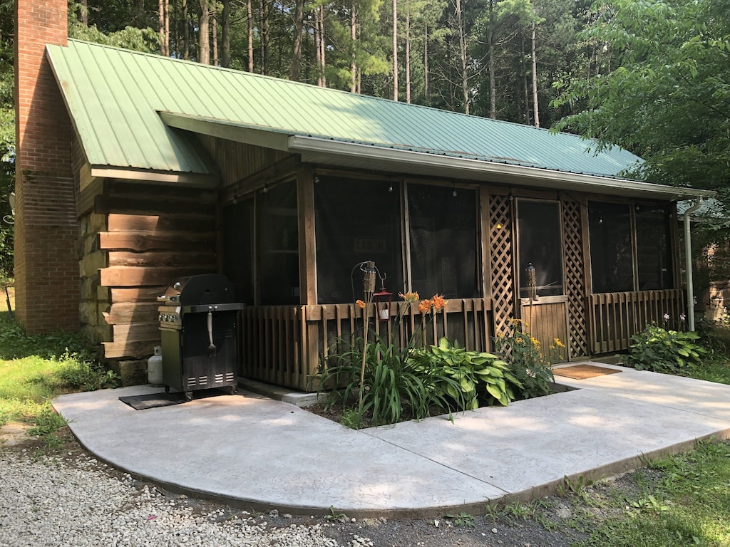 Commercial Suppress Mutual Cozy cabin with 2 acre private lake on 100 acre nature retreat - Carroll  County