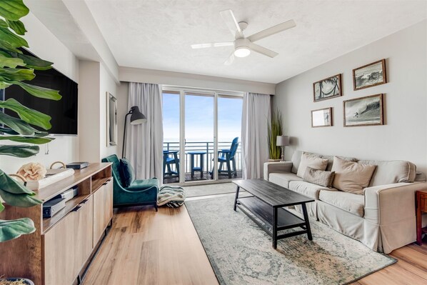 Updated modern direct ocean front luxury