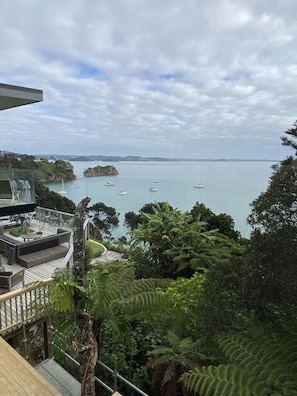 Views over Pomare Bay