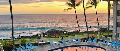 Beautiful sunsets, oceanside, pool, hot tub, coco palms; our lanai view C31