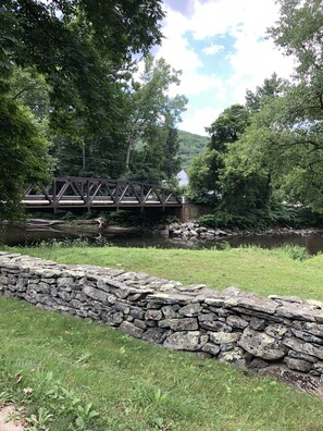 Historic Wood Judds Bridge & Farm acroos the street.