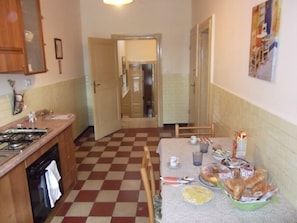 Kitchen of BB2 with self contained breakfast