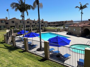 Pool and hot tub at the Pismo Shores