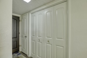 Entryway with washer and dryer closet 149 Pismo Shores
