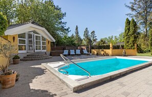 pool