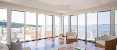 living room 
with 360 views of First Beach, Cliff Walk