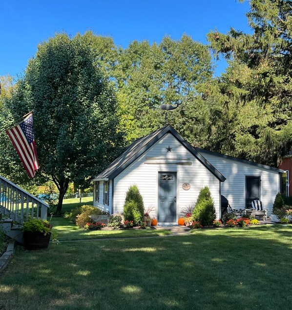 Blue Vieira Cottage