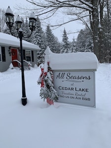 All Seasons at Cedar Lake~ Come stay awhile....