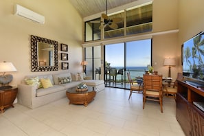 Napili Point C40 living area 1