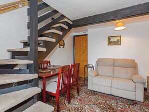 Living room/dining room | Ginny&rsquo;s Cottage, Haworth