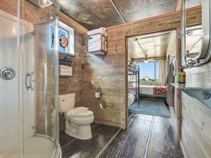 Houze4-Bathroom