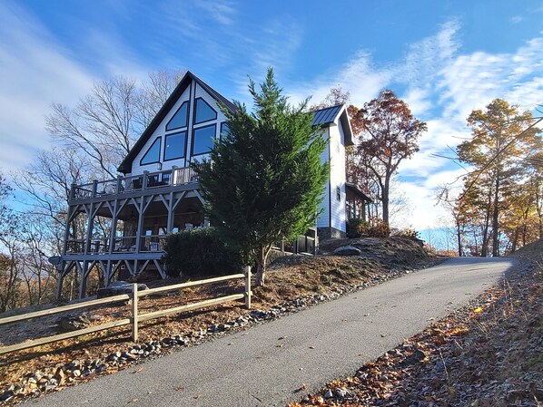 High on the crest of the mountain you can find a place called The Cozzi Lodge...