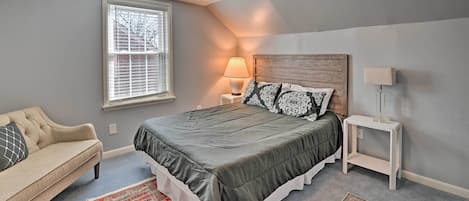 Lexington Vacation Rental | Studio | 1BA | 500 Sq Ft | Stairs Required