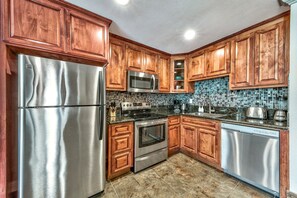 You'll want for nothing in this fully stocked kitchen.