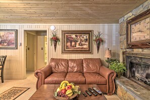 Living Room | Free WiFi
