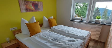 Ferienwohnung Zwergenschlössle, 65 qm, 2 Schlafzimmer, 1 Wohnzimmer, max. 4 Personen