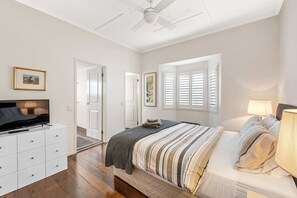 Master bedroom + Walk-in wardrobe + Full size ensuite