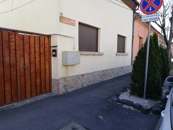Street view of the guesthouse! 