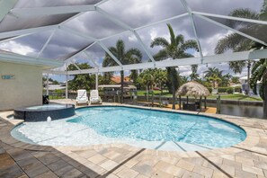 Heated pool and spa vacation rental in Cape Coral, Florida