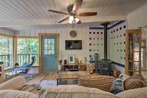 Living Room | Wood-Burning Stove | Smart TV