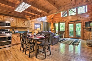 Dining Area | Dishware & Flatware