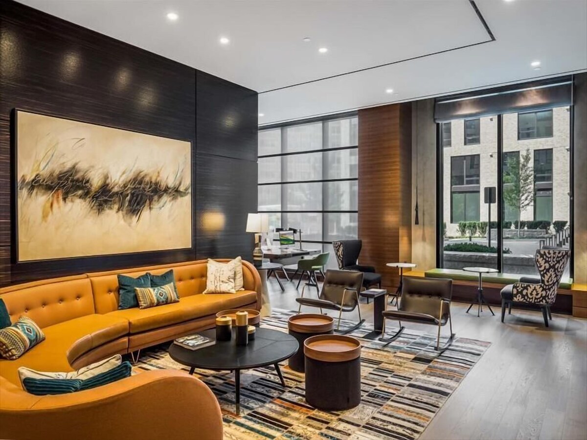 Ideal Business Traveler Getaway | Upscale Amenities | Reston
