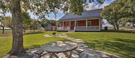 Schulenburg Vacation Rental | 2BR | 2BA | Stairs Required | 1,500 Sq Ft