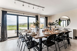 Folly View Dining Area - StayCotswold