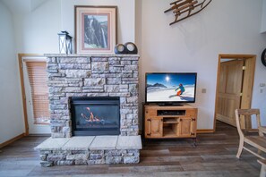 Gas fireplace and a flatscreen for all your favorite programs