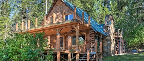 Alpine Vacation Rental Cabin | 3BR | 2BA | 1,297 Sq Ft | Steps to Access