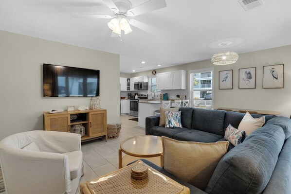 Living room with 55" TV