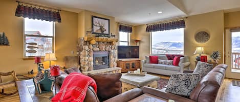 Silverthorne Vacation Rental | 5BR | 4BA | 2,300 Sq Ft | Stairs to Access