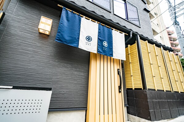 施設の正面
