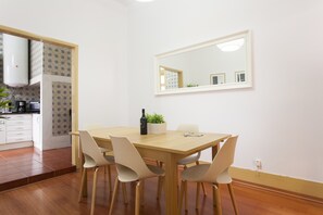 Dining Room. It's possible to open the table. Extra chairs available