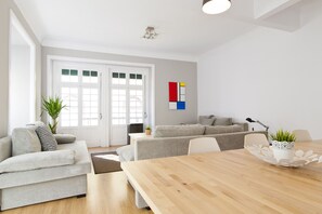 Living room: 3 double sofa-bed (sleep 2 +2 +2 )