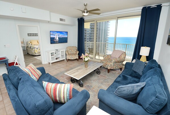 Living room 
2 chairs
Queen sleeper sofa
Loveseat
TV