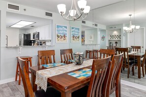 North Breakers 501 - Dining Space