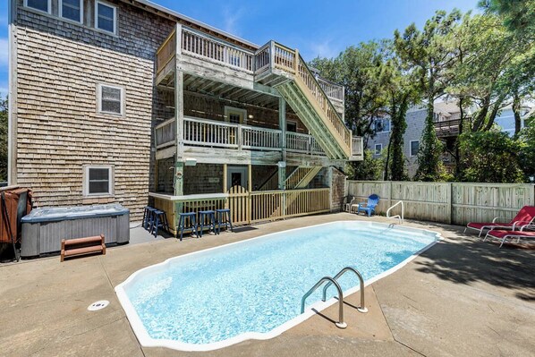 Private Pool Area