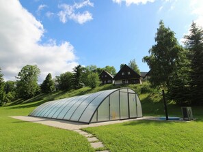 Nuage, Ciel, Plante, Propriété, Arbre, Ombre, Paysage Naturel, Lot Terre, Herbe, Pente