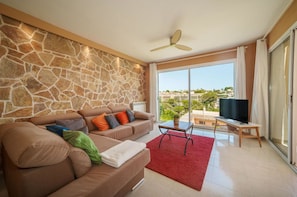 Möbel, Eigentum, Couch, Komfort, Tabelle, Holz, Fenster, Wohnzimmer, Interior Design, Gebäude