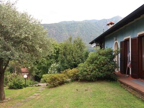 Propriété, Maison, Domicile, Immobilier, Chalet, Arbre, Montagne, Herbe, Bâtiment, Cour