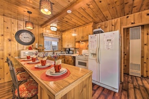 Kitchen | Coffee Maker | Toaster | Crockpot | Spices