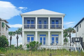 The White House - Carillon Beach - Exterior