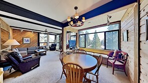 Cozy Roomy Home for Families