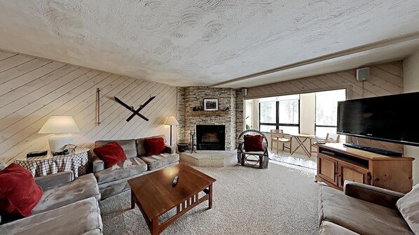 View The Slopes From Cozy Living Room