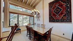 Chair, Furniture, Indoors, Room, Living Room