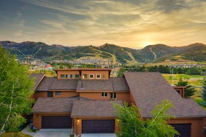 Your artist's cabin in the heart of beautiful Park City.